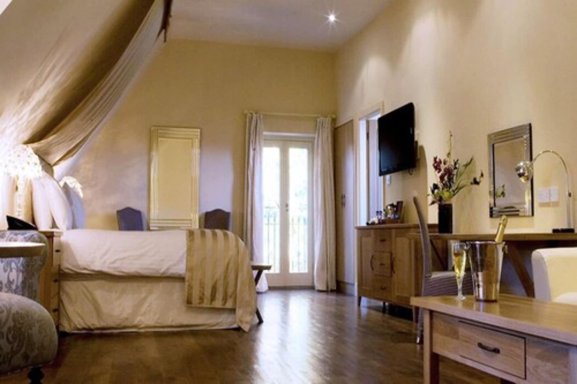 Great Manor & London Stansted Hallingbury